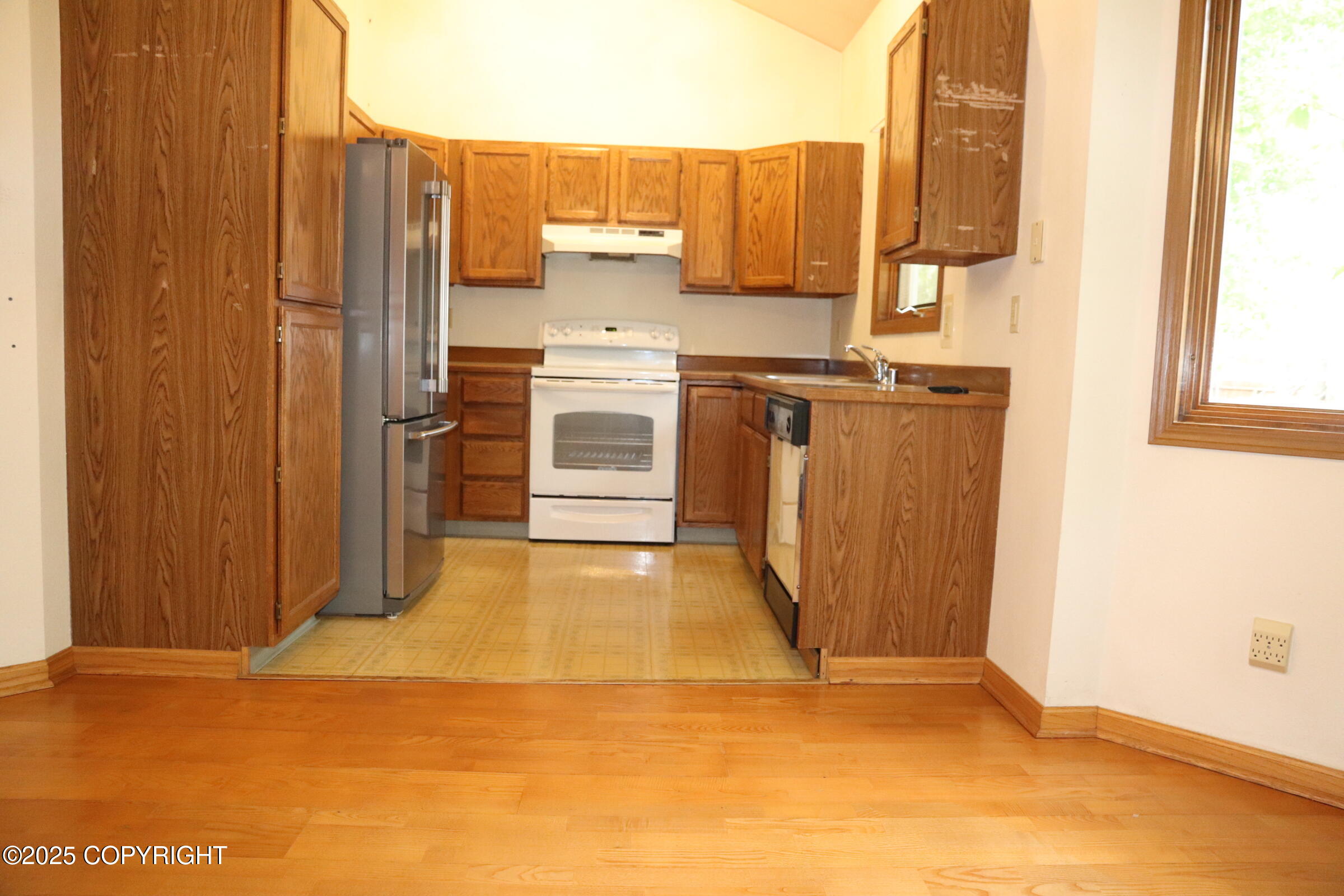 8045 Country Meadow Circle, Anchorage, Alaska image 14
