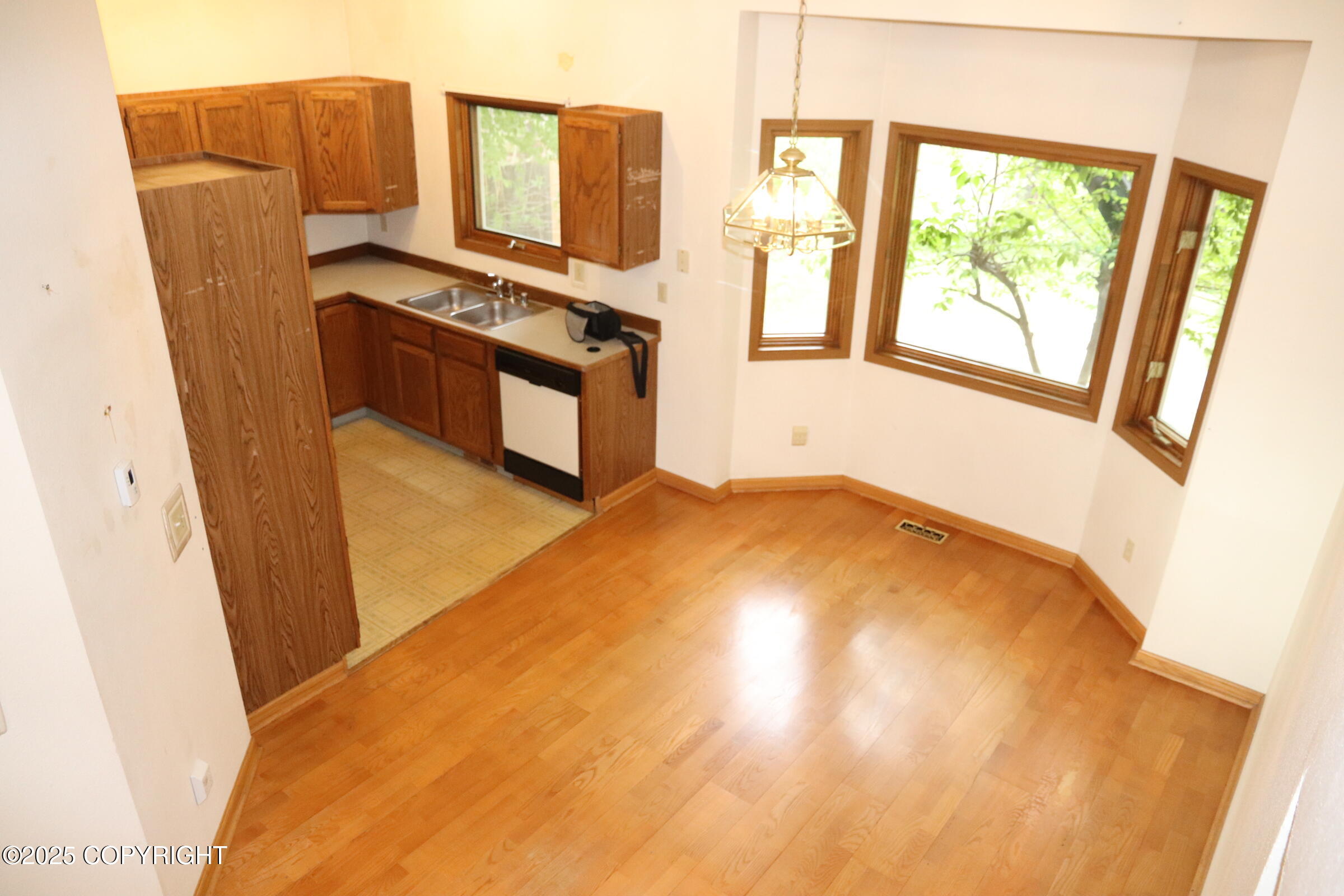 8045 Country Meadow Circle, Anchorage, Alaska image 3