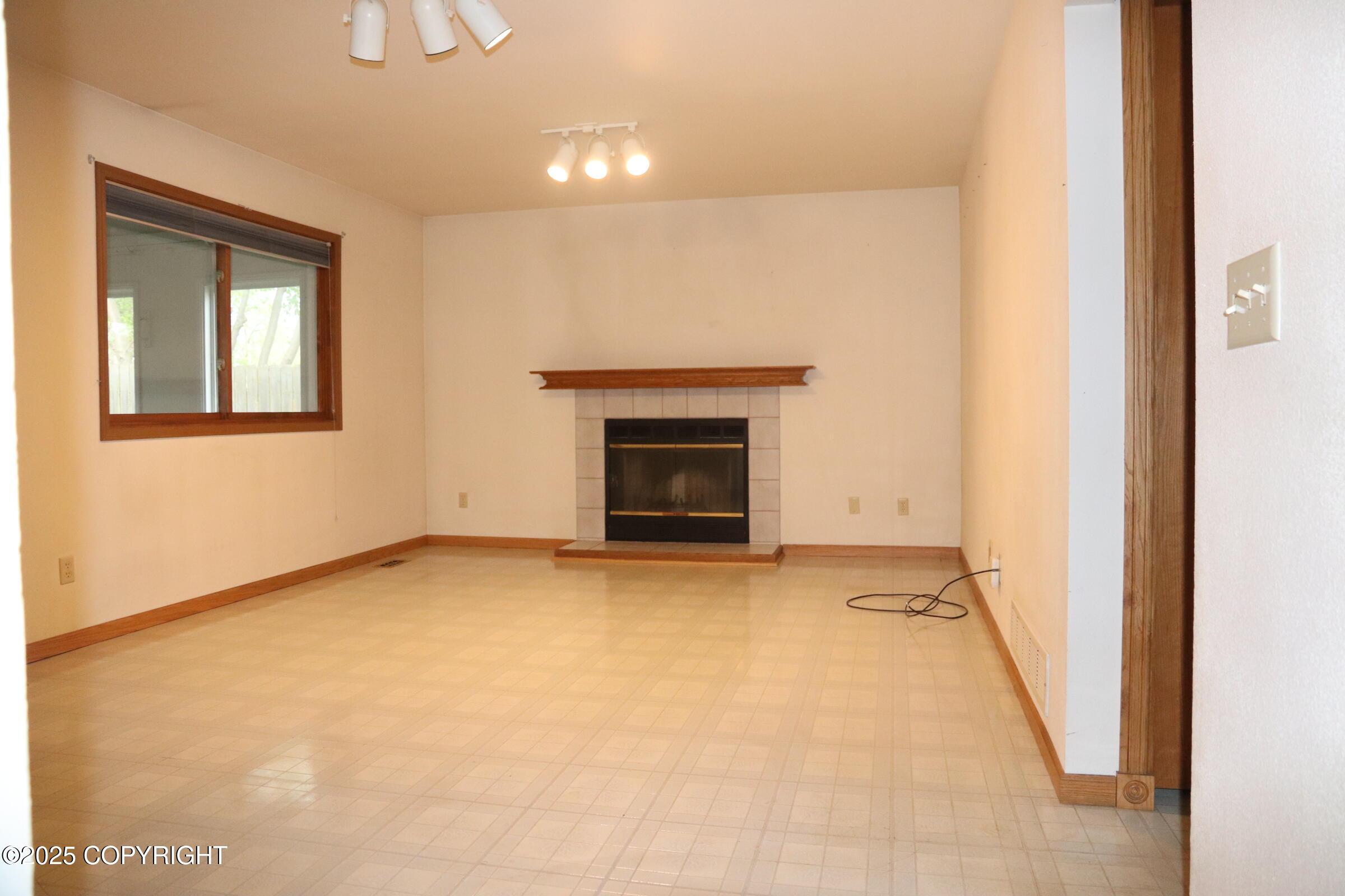 8045 Country Meadow Circle, Anchorage, Alaska image 2