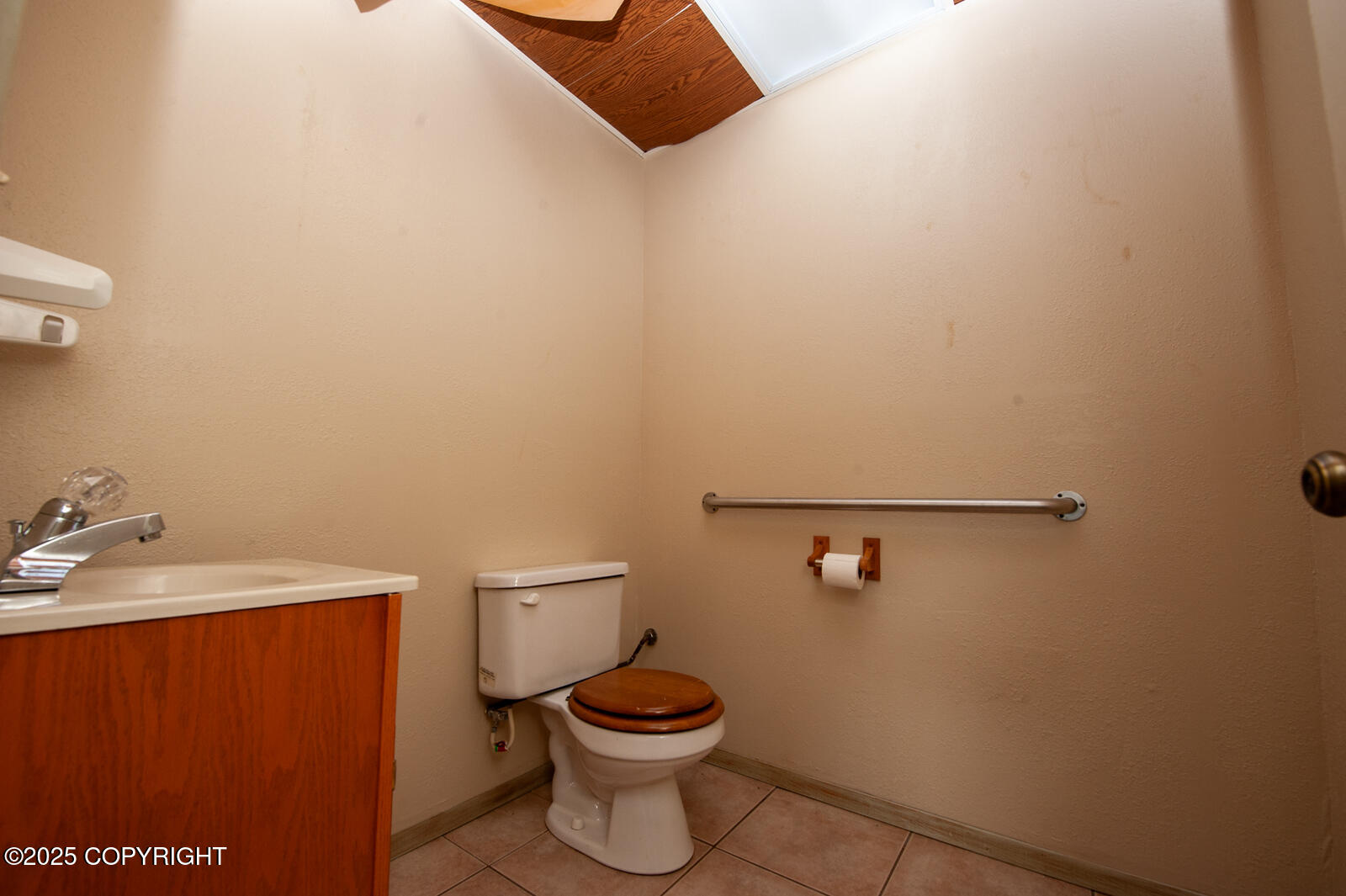 Haines, Alaska 99827, United States, 3 Bedrooms Bedrooms, ,4 BathroomsBathrooms,Residential,Active,194151