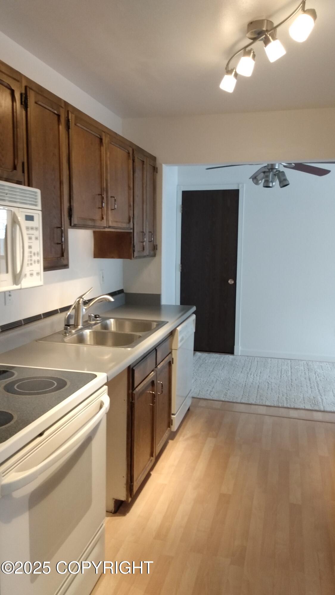 400 W 76th Avenue #204, Anchorage, Alaska image 5