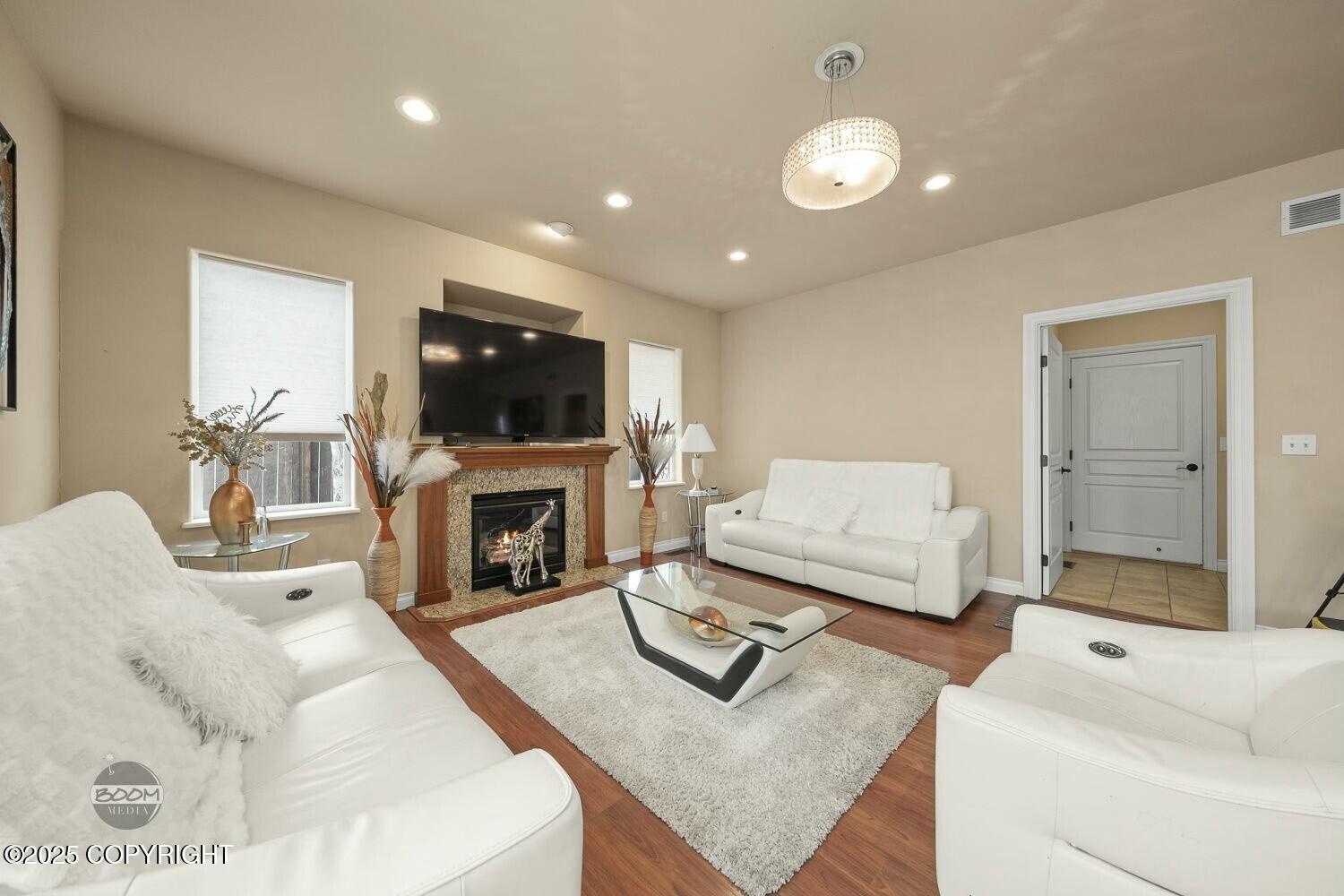 11359 Tulin Park Loop, Anchorage, Alaska image 10
