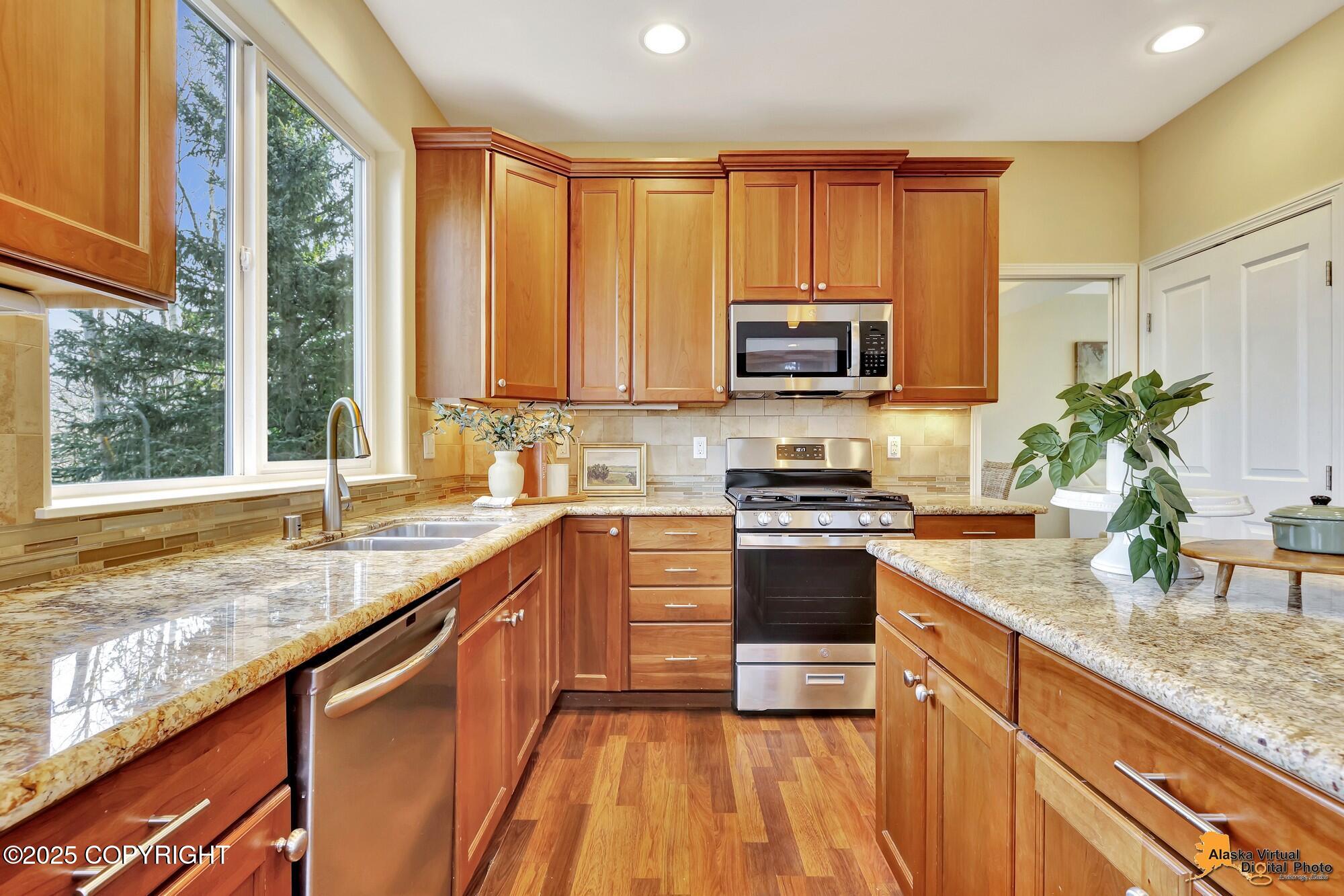 17695 Shasta Circle, Eagle River, Alaska image 29