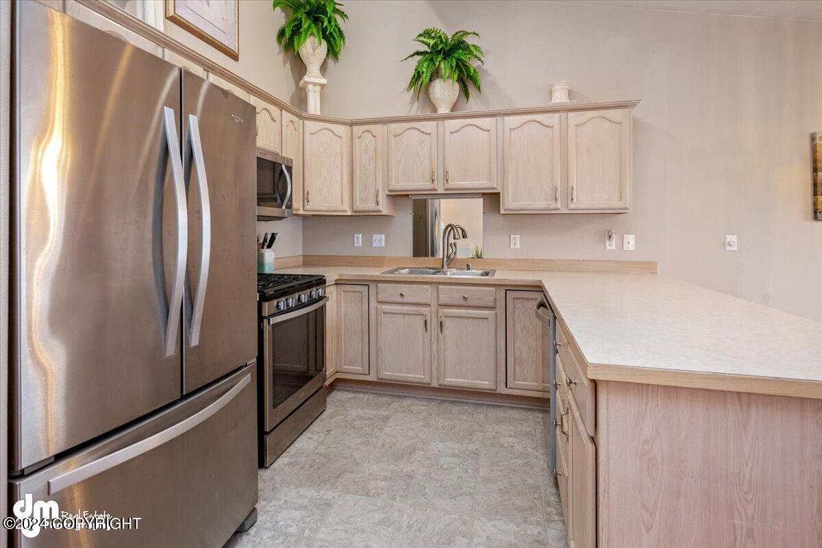 6233 Laurel Street, Anchorage, Alaska image 14