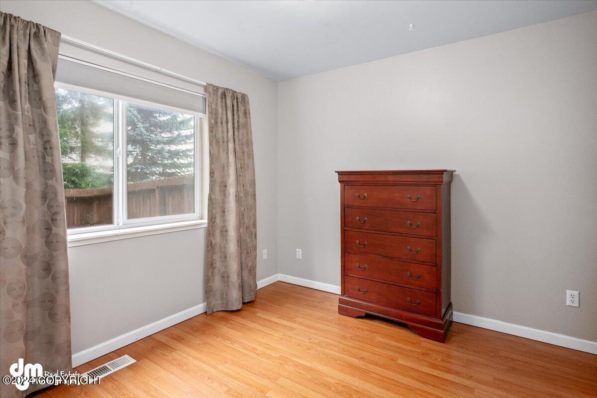 6233 Laurel Street, Anchorage, Alaska image 30