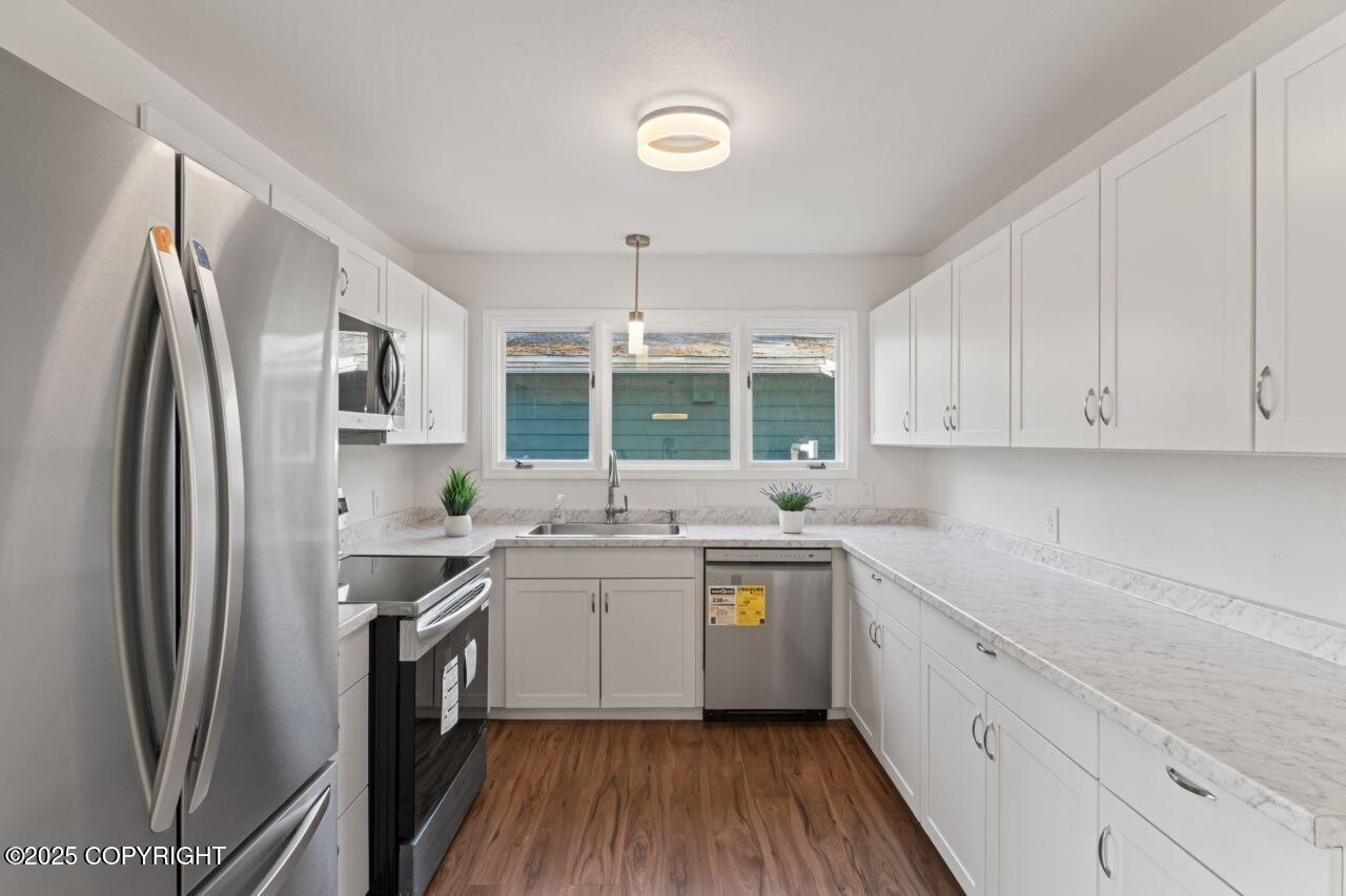 906 Lancaster Drive, Anchorage, Alaska image 17