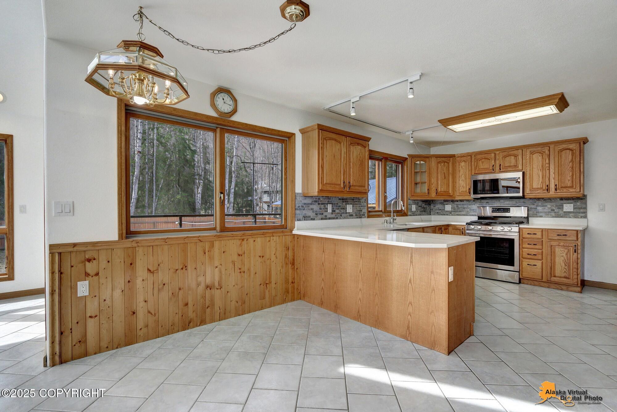 21016 River Park Drive, Eagle River, Alaska image 11