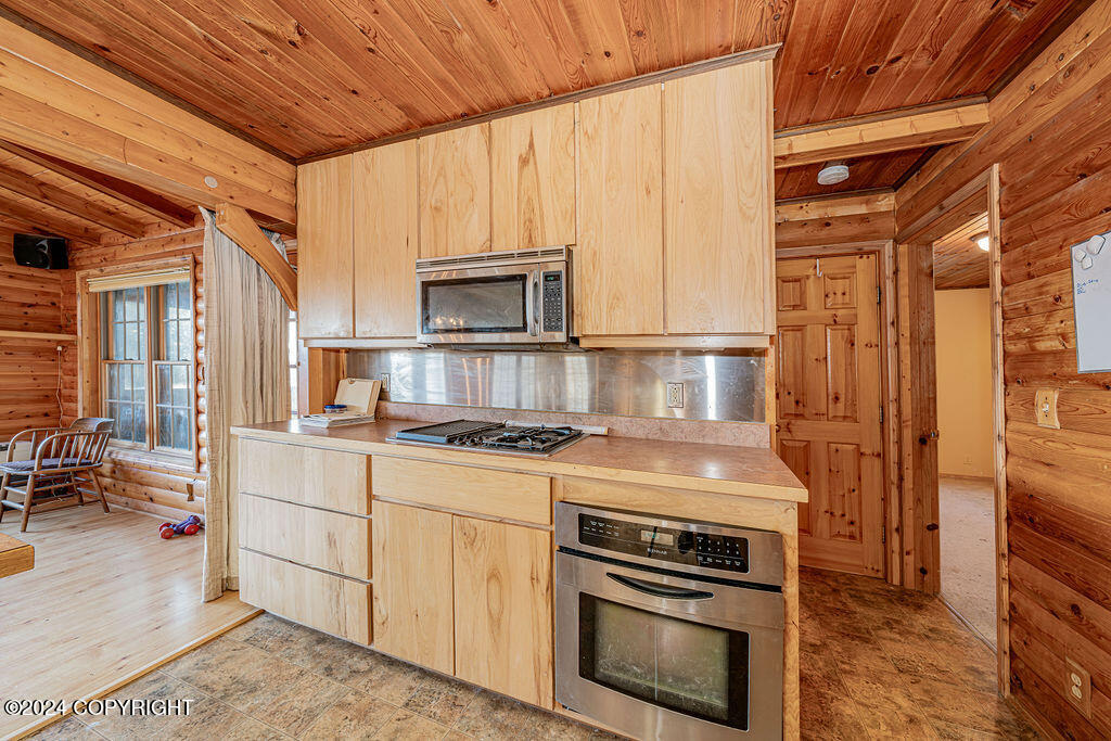 Homer, Alaska 99603, United States, 2 Bedrooms Bedrooms, ,1 BathroomBathrooms,Residential,Pending,31987