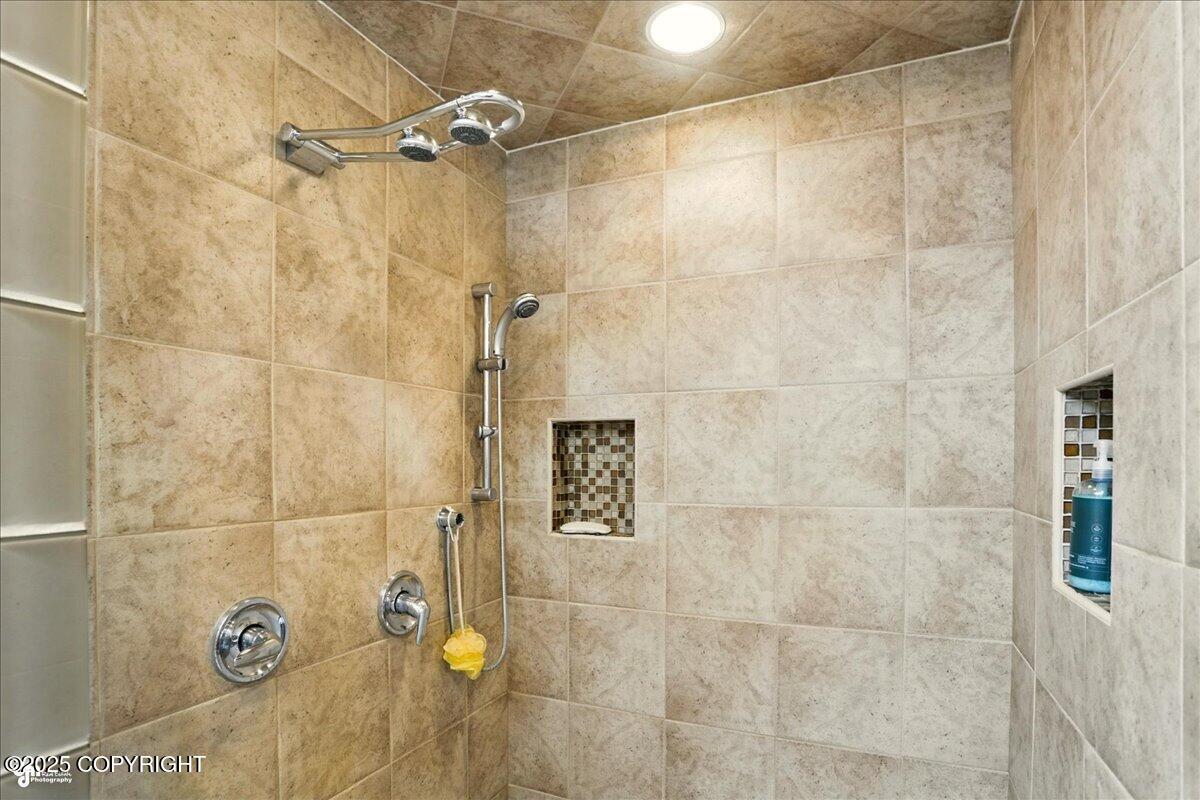 5420 E 112th Avenue, Anchorage, Alaska image 46