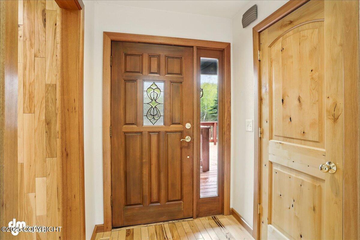 7900 Sitzmark Circle, Anchorage, Alaska image 11