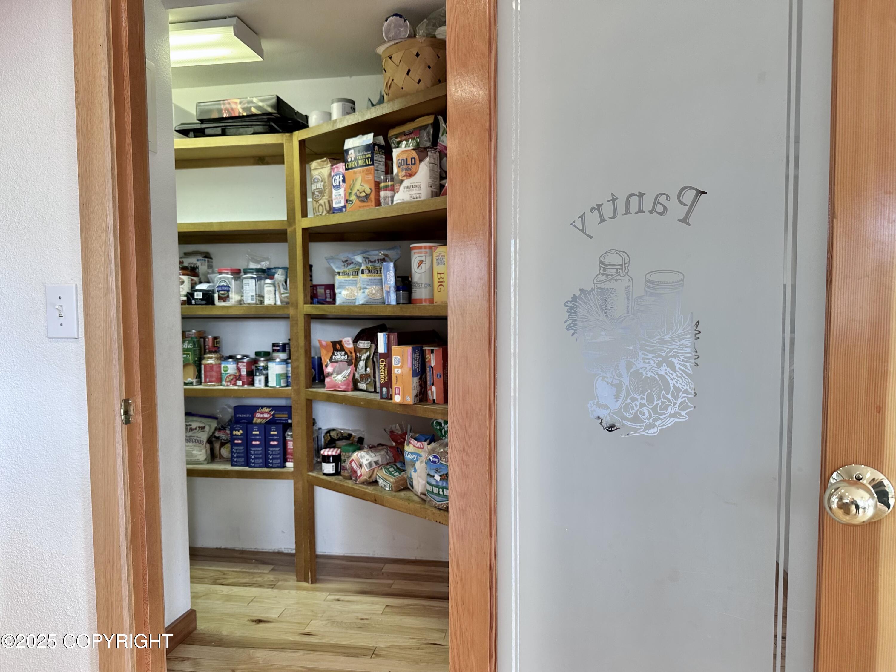 7900 Sitzmark Circle, Anchorage, Alaska image 37
