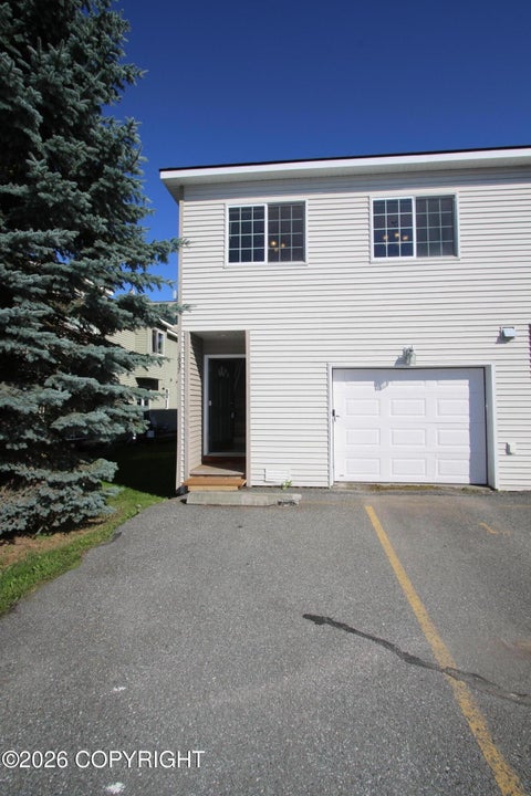 Condo For Sale - 1937 Bragaw Square Place #11<br/> Anchorage, AK 99508