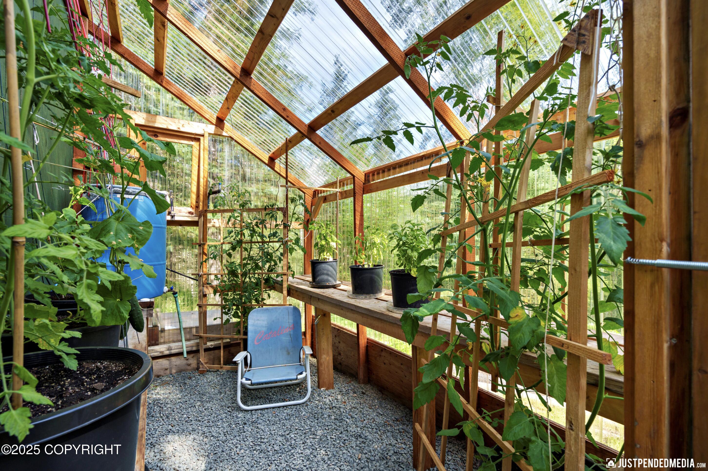 Eagle River, Alaska 99577, United States, 2 Bedrooms Bedrooms, ,1 BathroomBathrooms,Residential,Pending,186933