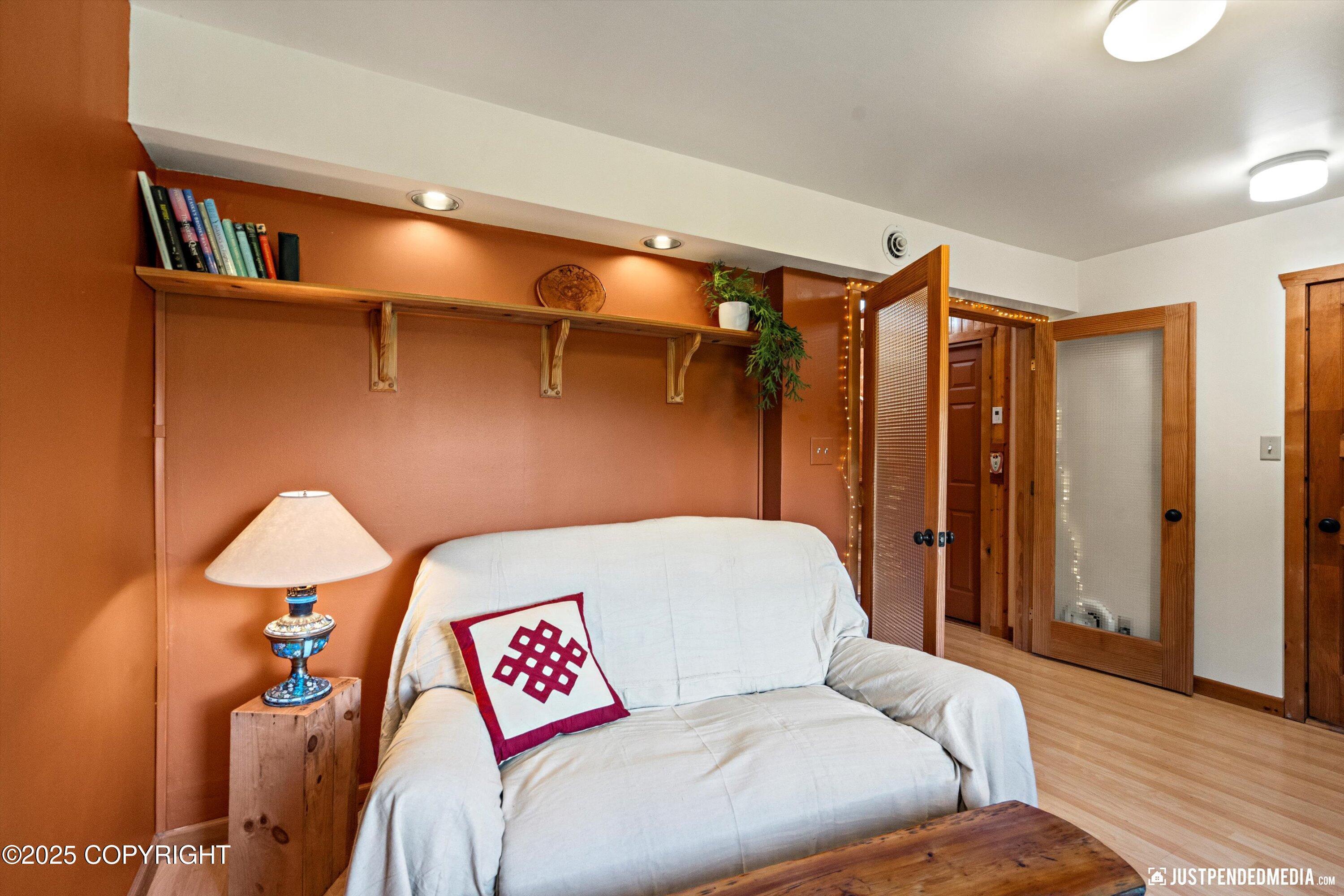 Eagle River, Alaska 99577, United States, 2 Bedrooms Bedrooms, ,1 BathroomBathrooms,Residential,Pending,186933