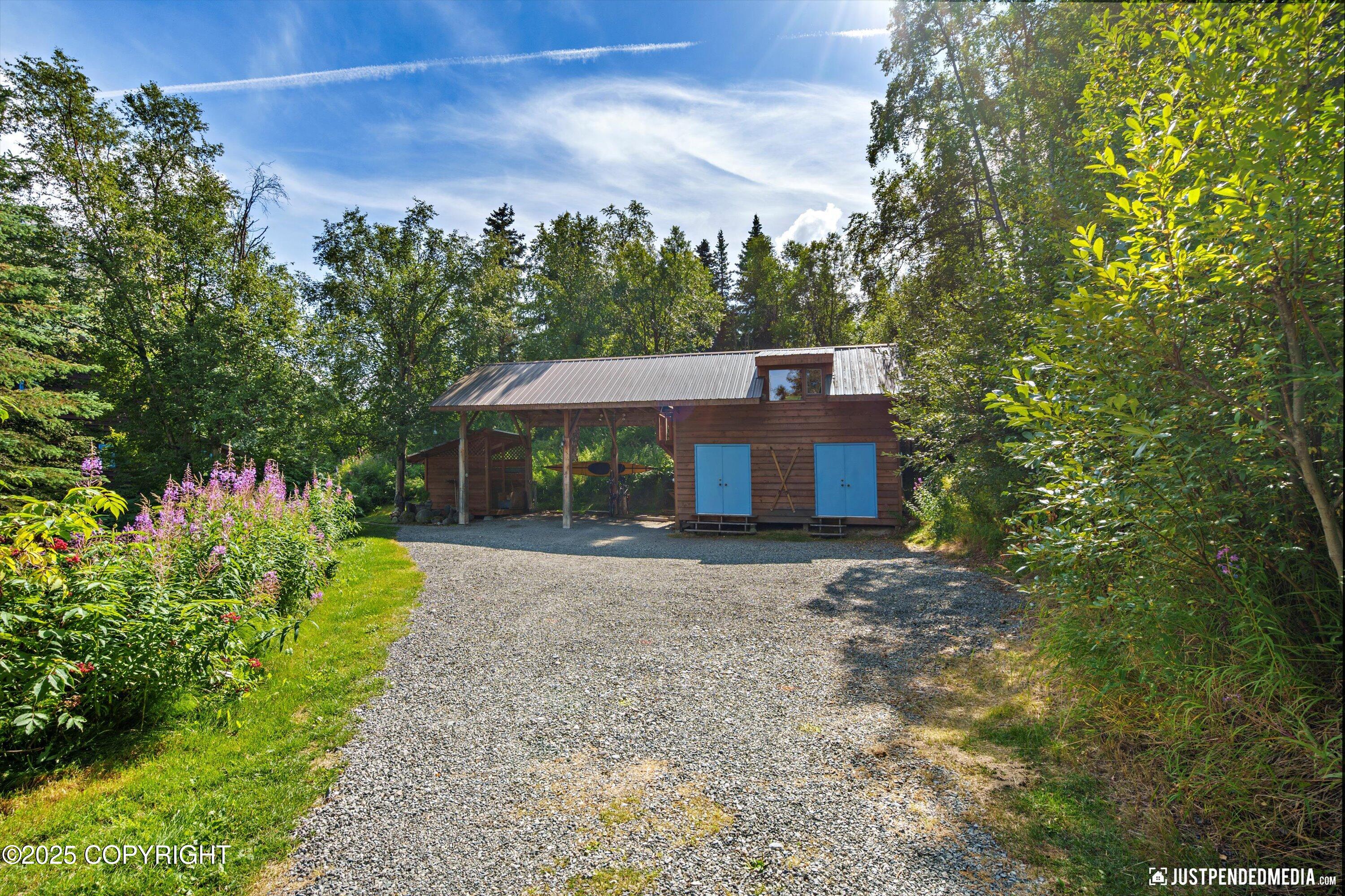 Eagle River, Alaska 99577, United States, 2 Bedrooms Bedrooms, ,1 BathroomBathrooms,Residential,Pending,186933