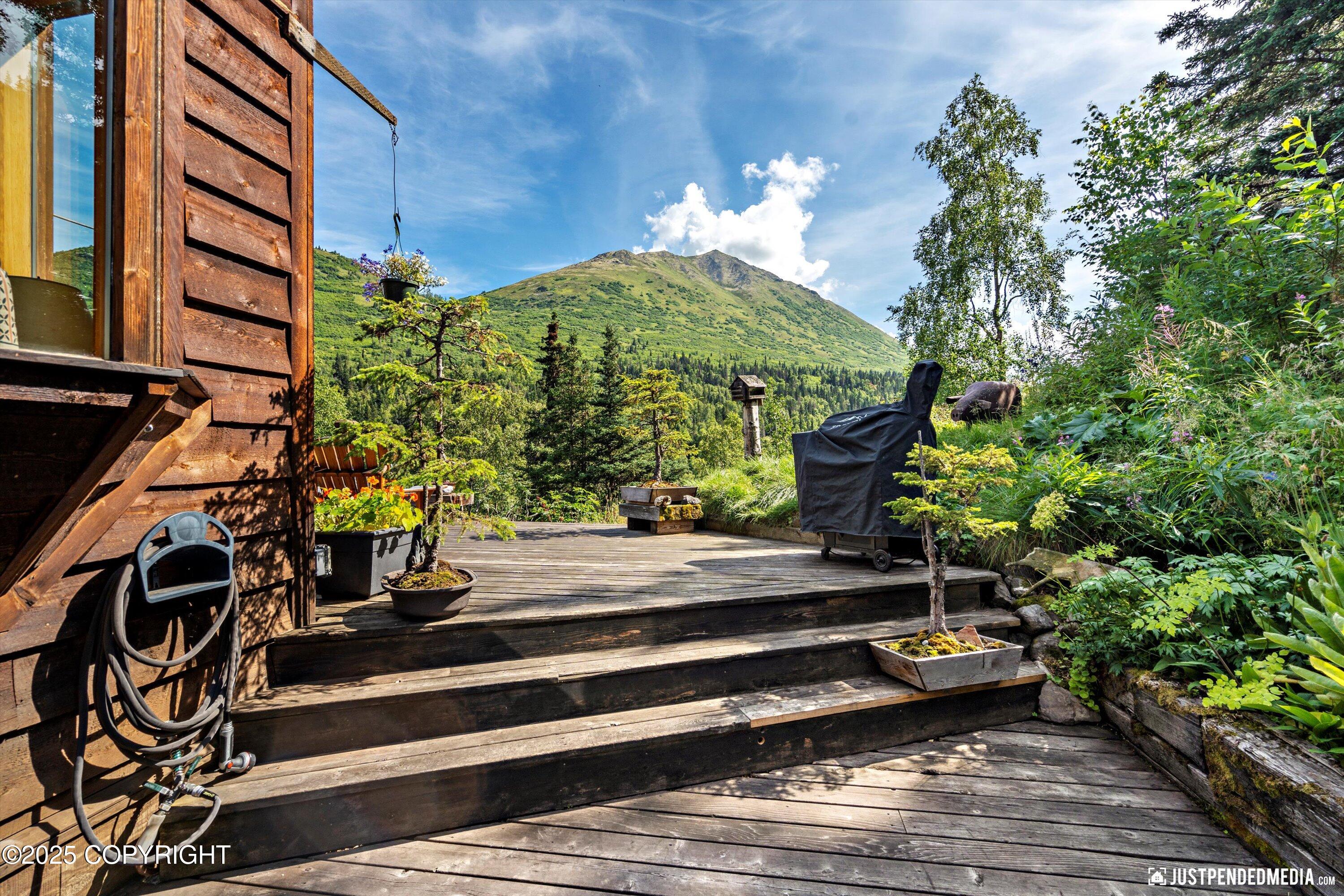 Eagle River, Alaska 99577, United States, 2 Bedrooms Bedrooms, ,1 BathroomBathrooms,Residential,Pending,186933