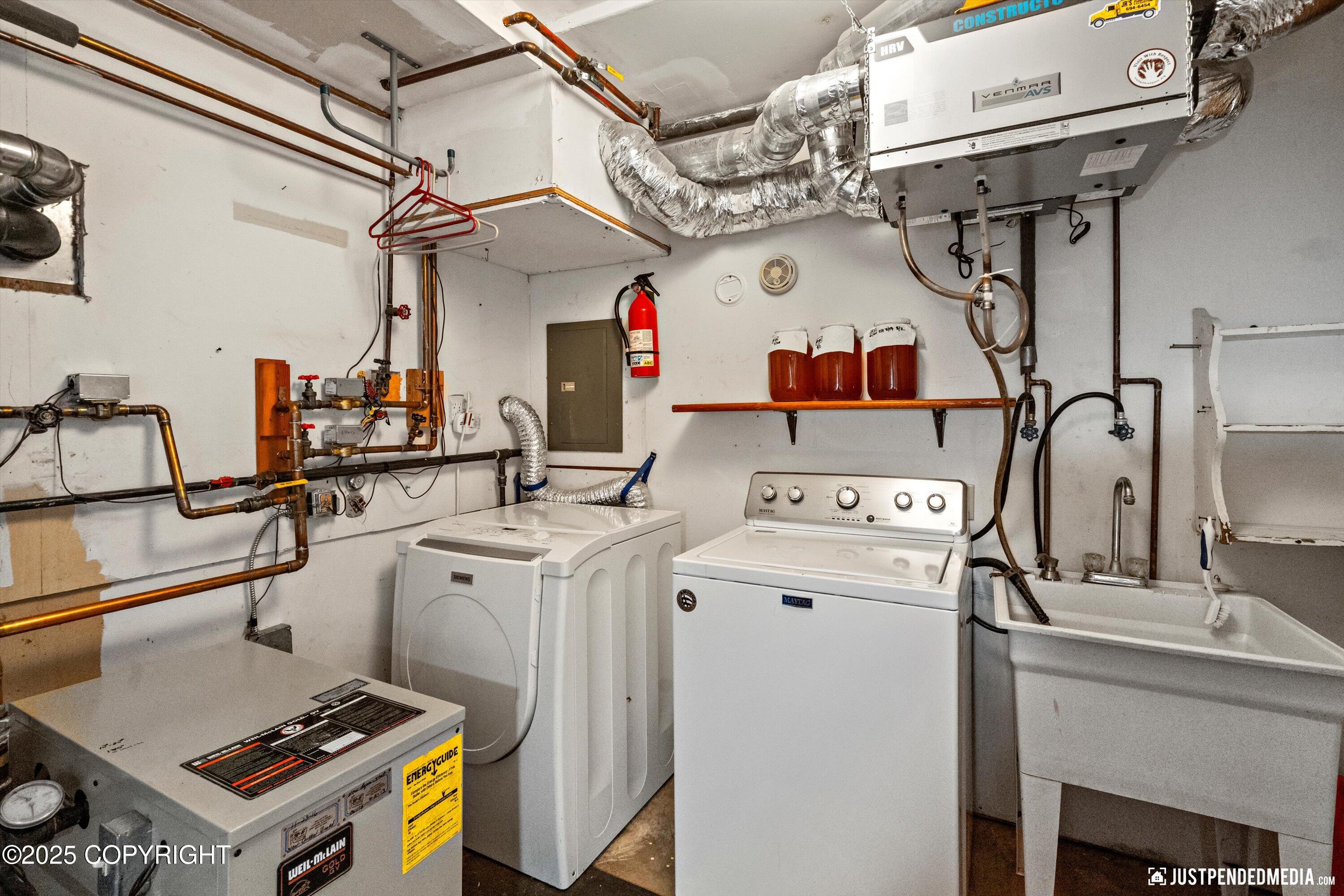 Eagle River, Alaska 99577, United States, 2 Bedrooms Bedrooms, ,1 BathroomBathrooms,Residential,Pending,186933