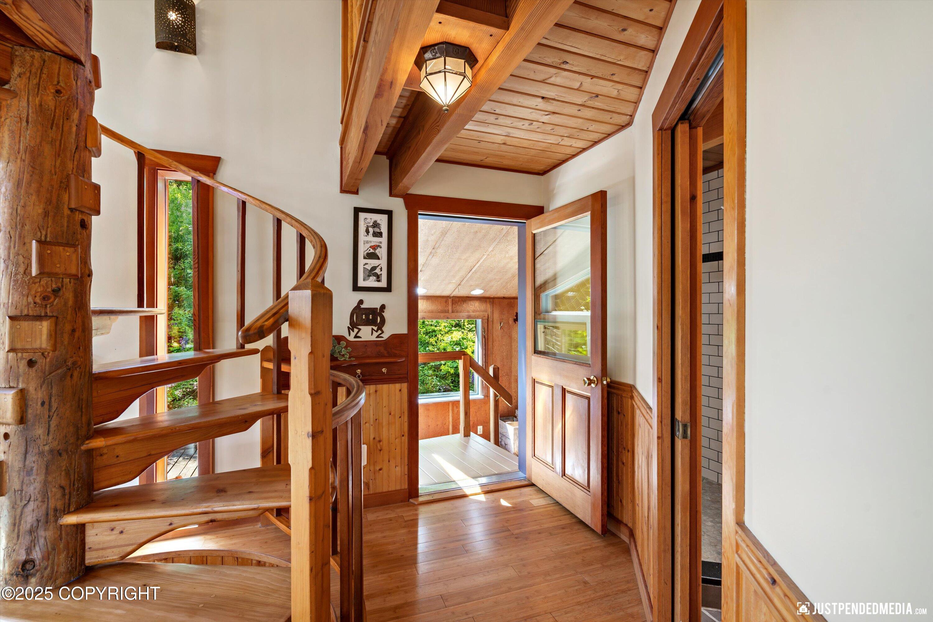 Eagle River, Alaska 99577, United States, 2 Bedrooms Bedrooms, ,1 BathroomBathrooms,Residential,Pending,186933