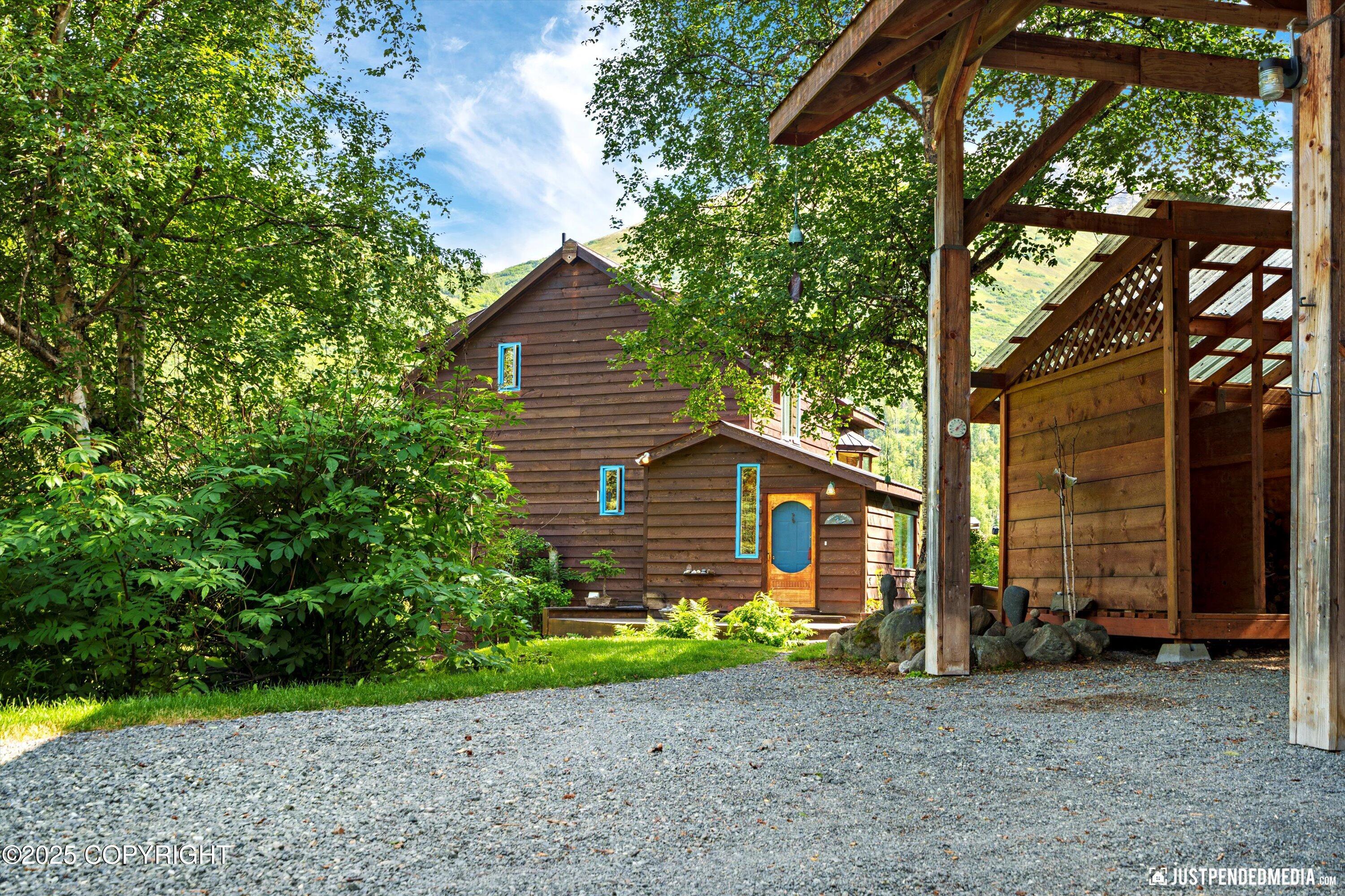 Eagle River, Alaska 99577, United States, 2 Bedrooms Bedrooms, ,1 BathroomBathrooms,Residential,Pending,186933