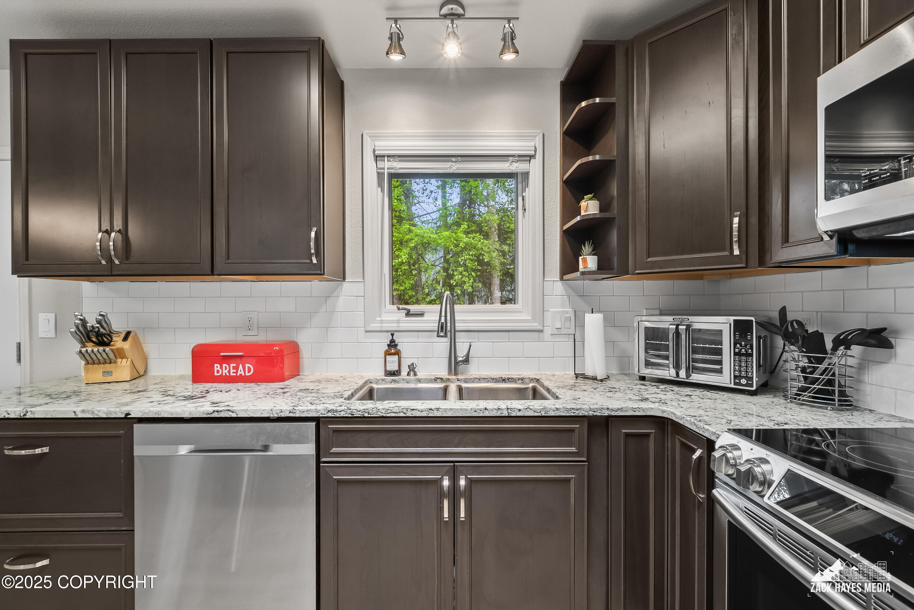 19511 Marble Circle, Eagle River, Alaska image 26