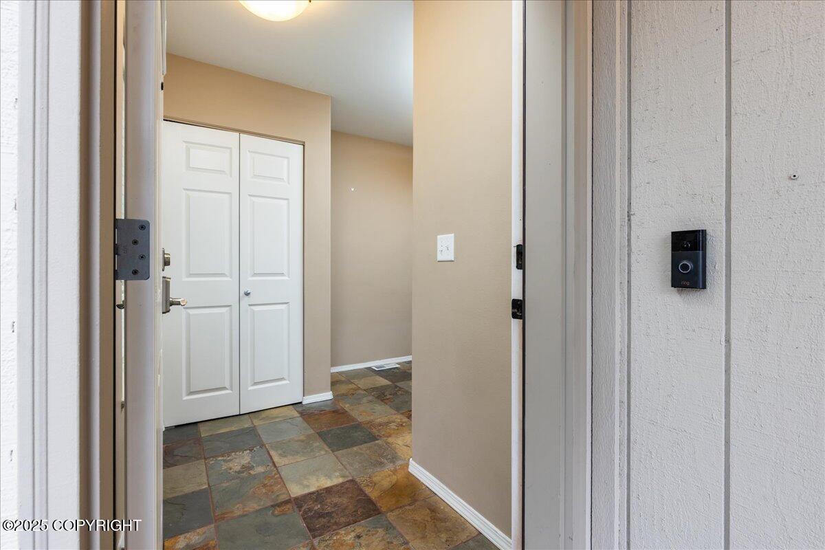 5656 Sapphire Loop, Anchorage, Alaska image 4
