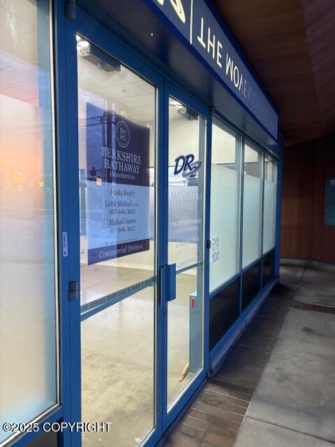 Anchorage, Alaska 99503, United States, ,Residential,Active,252124