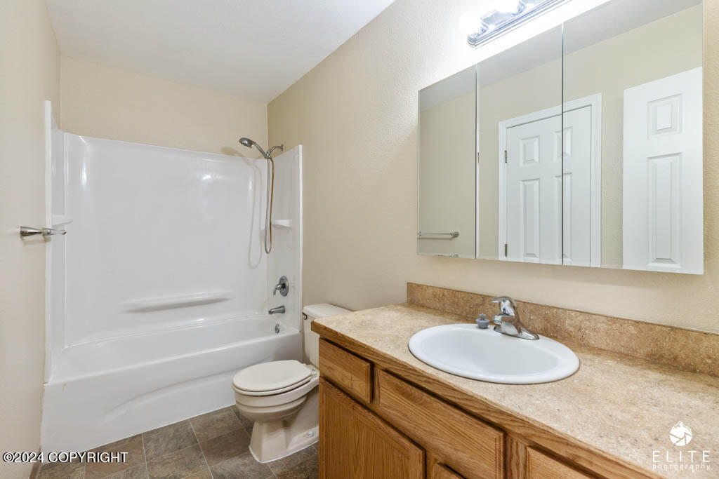 Palmer, Alaska 99645, United States, 4 Bedrooms Bedrooms, ,3 BathroomsBathrooms,Residential,Pending,45361