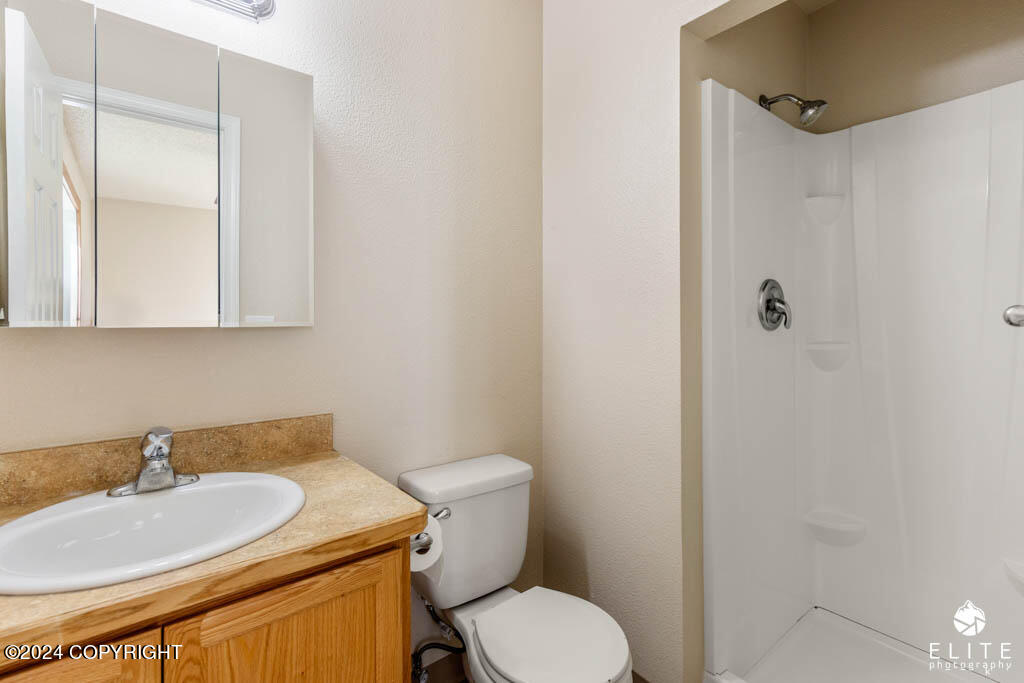 Palmer, Alaska 99645, United States, 4 Bedrooms Bedrooms, ,3 BathroomsBathrooms,Residential,Pending,45361