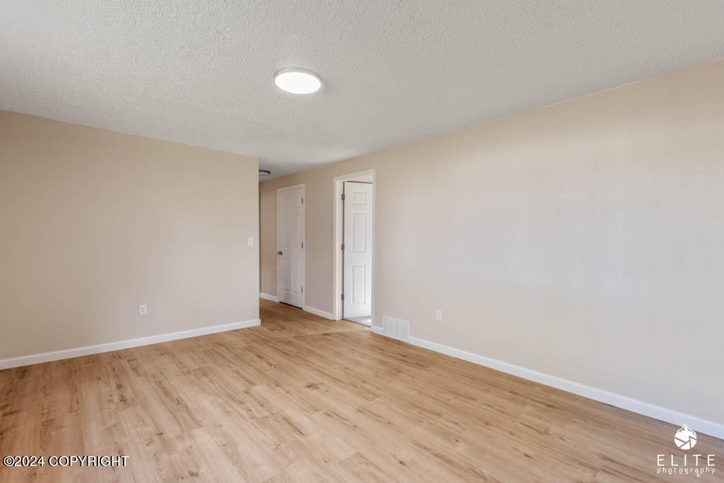 Palmer, Alaska 99645, United States, 4 Bedrooms Bedrooms, ,3 BathroomsBathrooms,Residential,Pending,45361