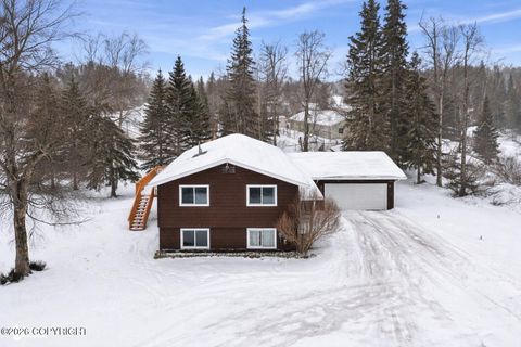 Homes For Sale - 36565 Pine Street<br/> Soldotna, AK 99669