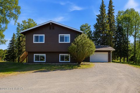 Homes For Sale - 36565 Pine Street<br/> Soldotna, AK 99669
