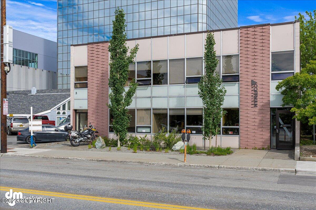 519 W 8th Avenue