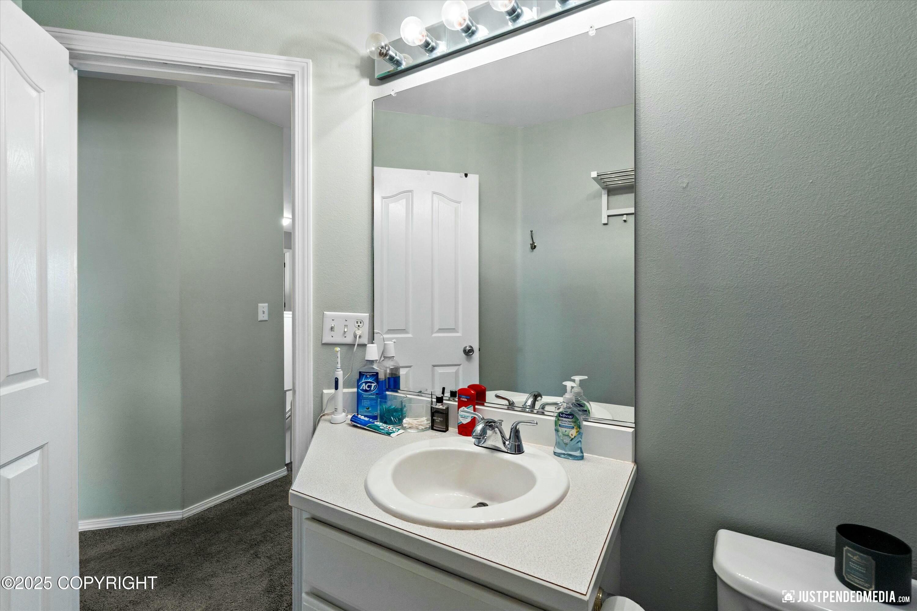 13720 Vasili Drive, Eagle River, Alaska image 38