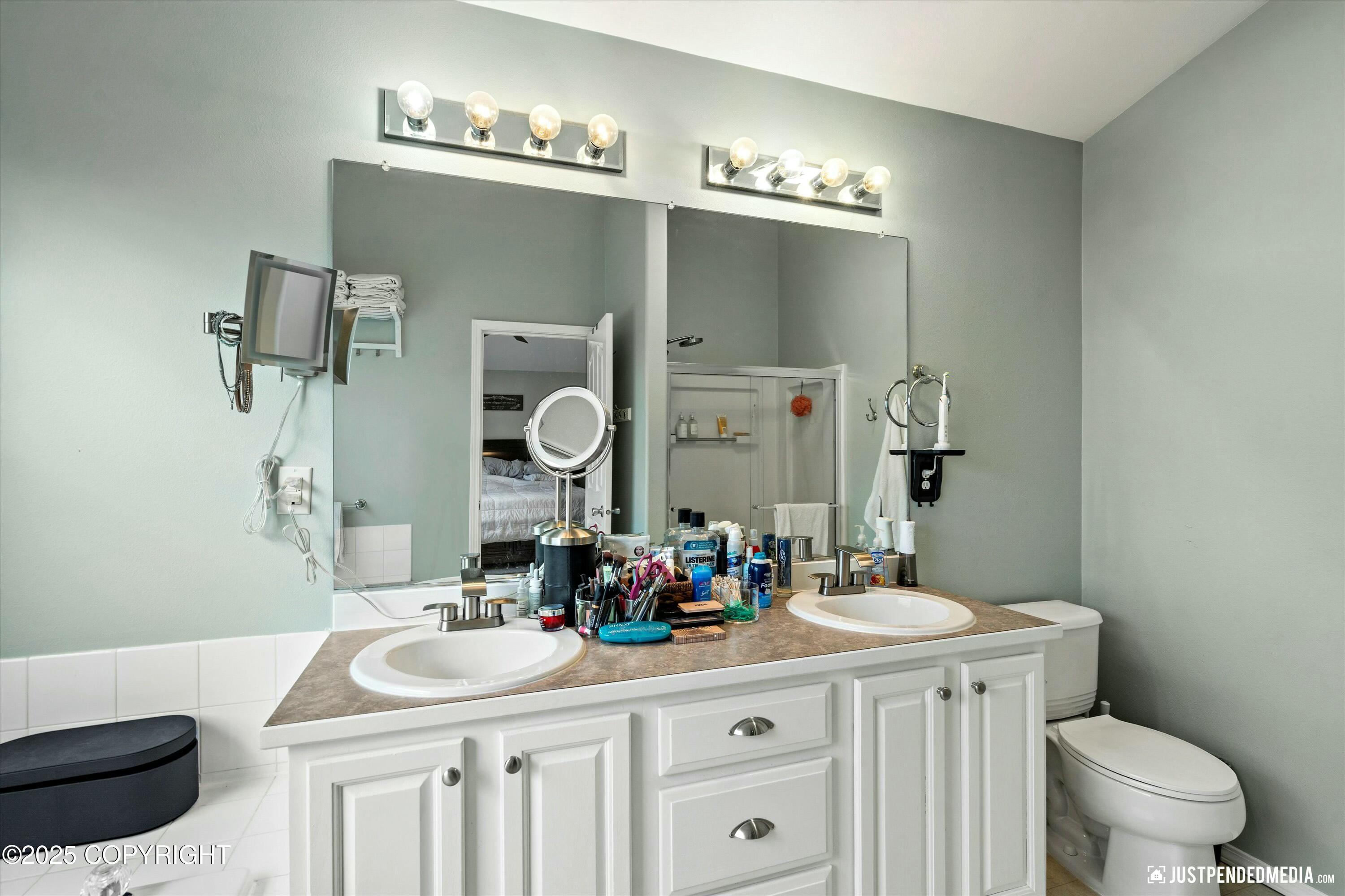 13720 Vasili Drive, Eagle River, Alaska image 32