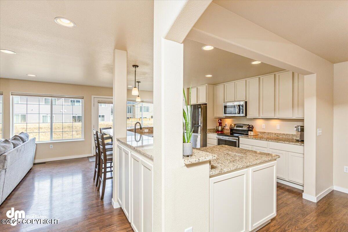 8950 Dry Creek Loop, Anchorage, Alaska image 10
