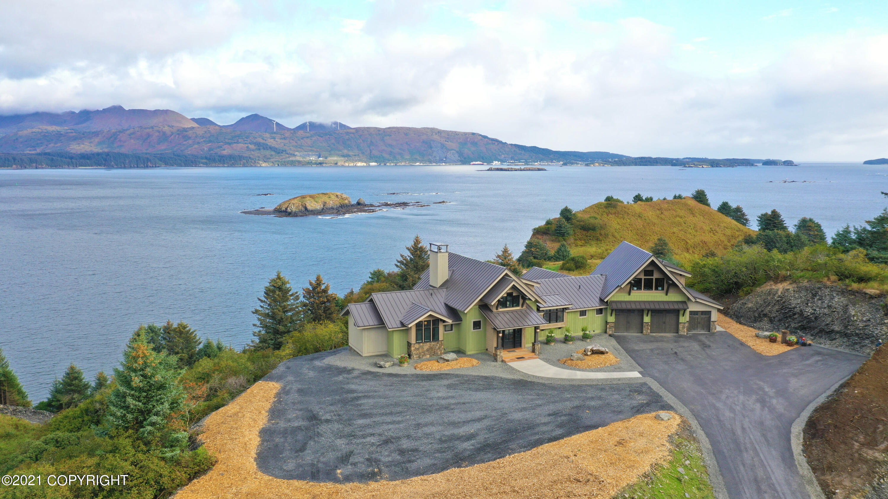 6223 Cliff Point Road
