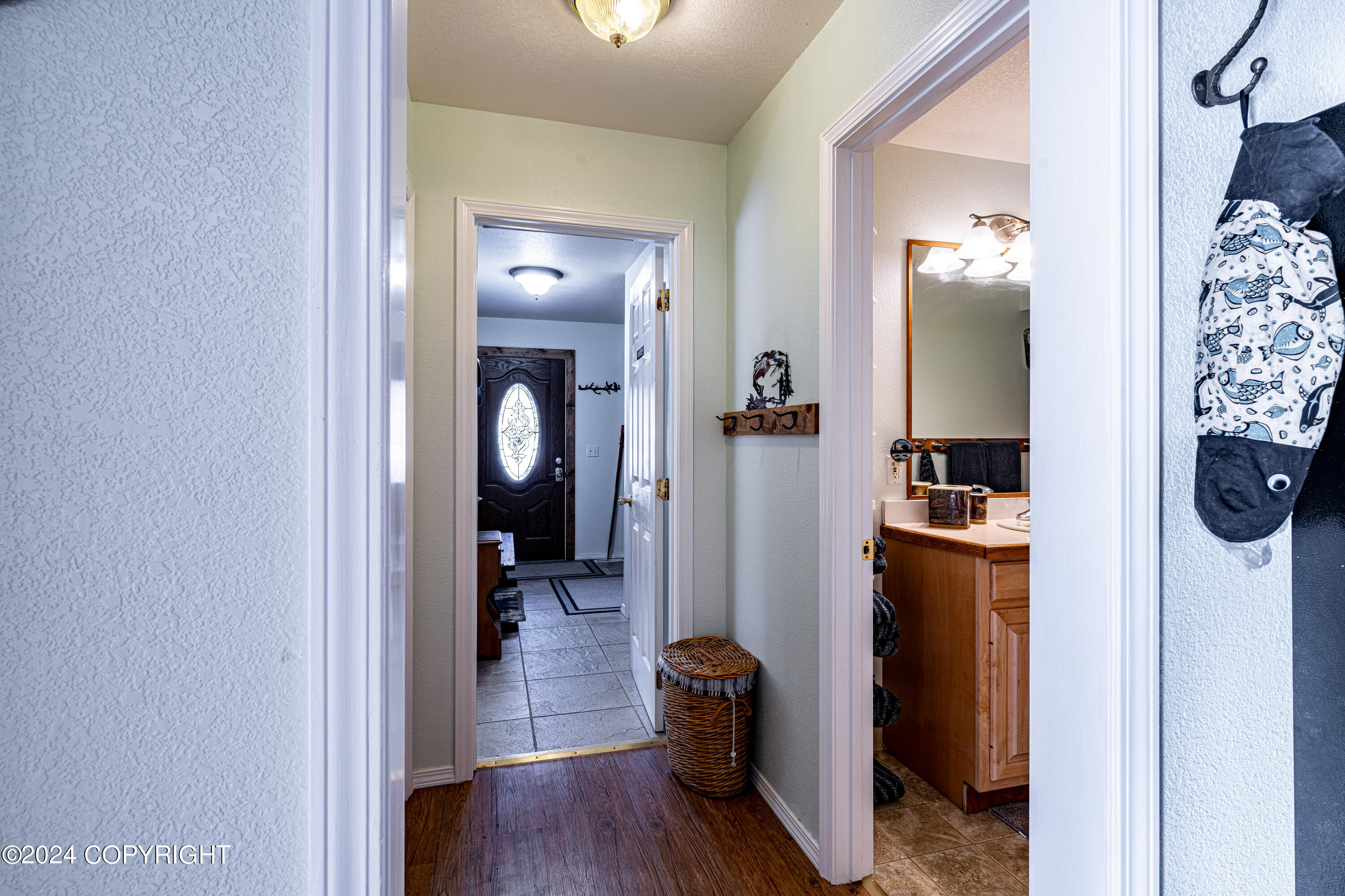 Cooper Landing, Alaska 99572, United States, 6 Bedrooms Bedrooms, ,5 BathroomsBathrooms,Residential,Active,63853