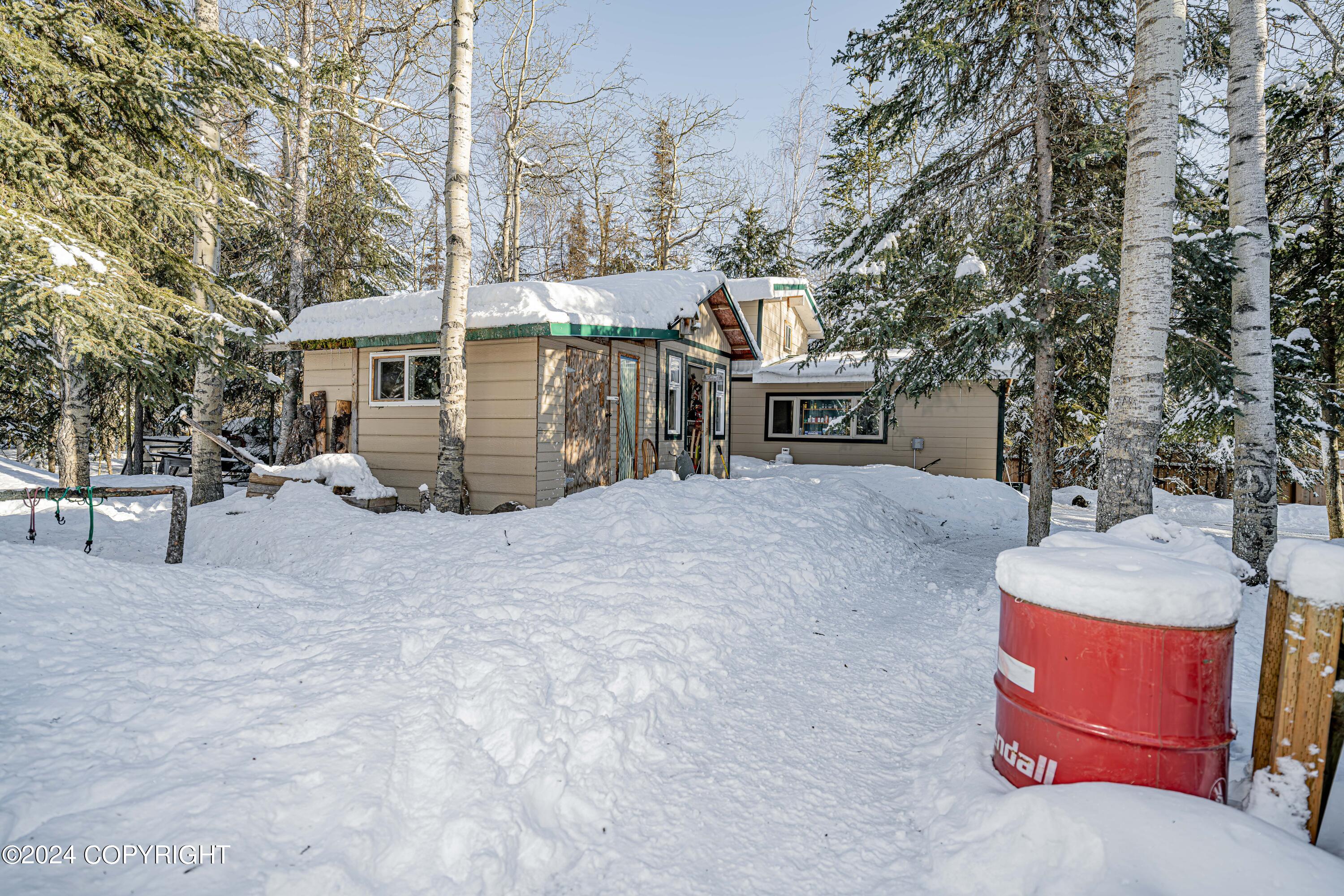 Cooper Landing, Alaska 99572, United States, 6 Bedrooms Bedrooms, ,5 BathroomsBathrooms,Residential,Active,63853