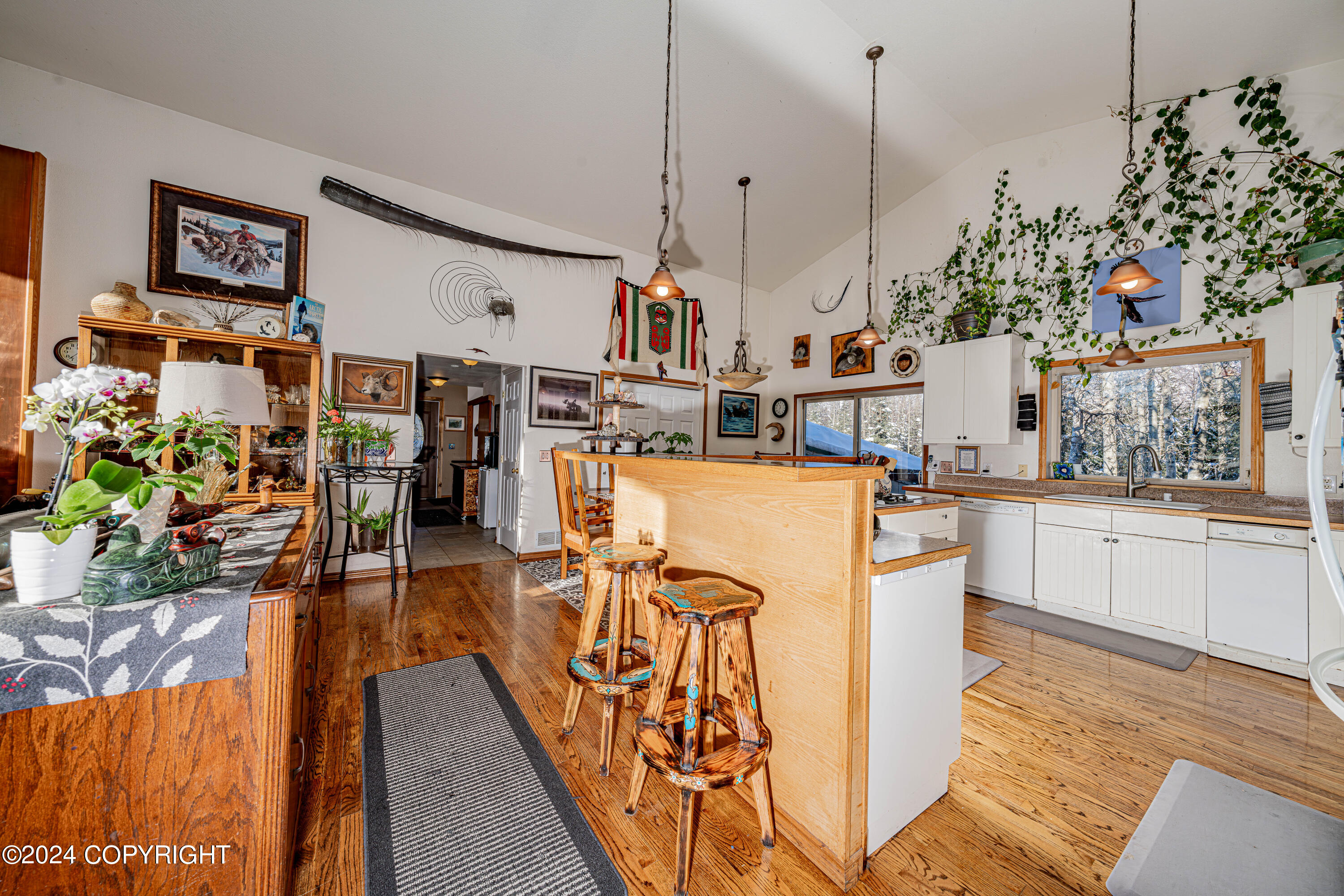 Cooper Landing, Alaska 99572, United States, 6 Bedrooms Bedrooms, ,5 BathroomsBathrooms,Residential,Active,63853