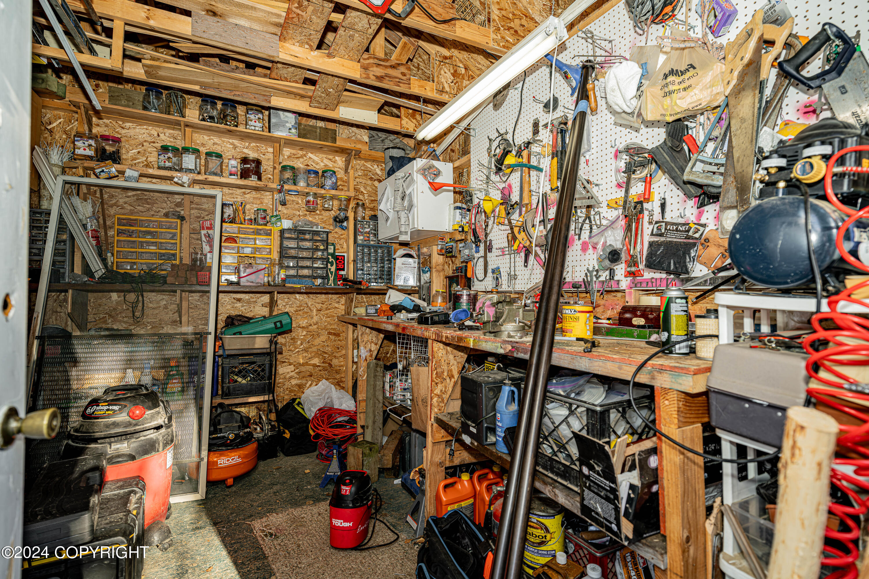 Cooper Landing, Alaska 99572, United States, 6 Bedrooms Bedrooms, ,5 BathroomsBathrooms,Residential,Active,63853