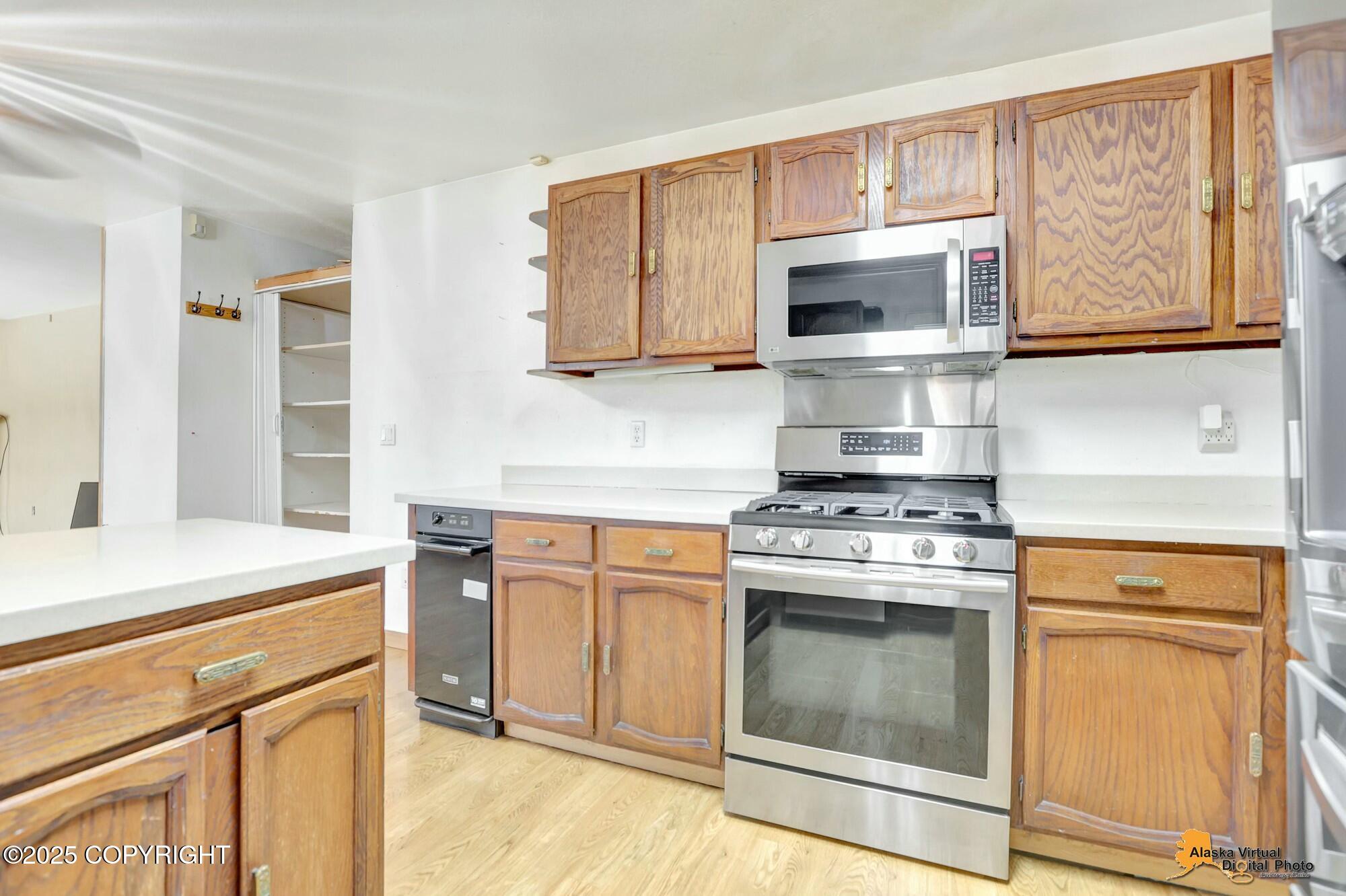 7770 Lotus Drive, Anchorage, Alaska image 11