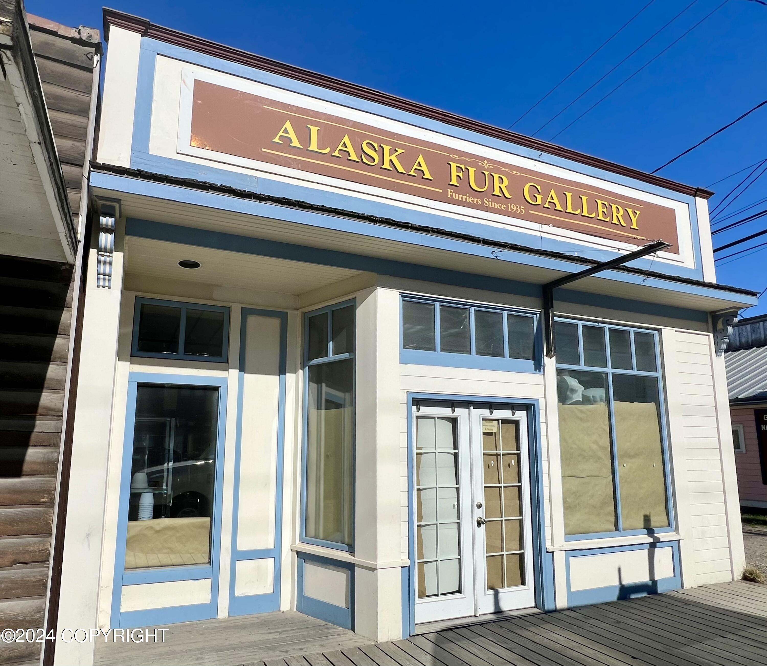 435 Broadway Street