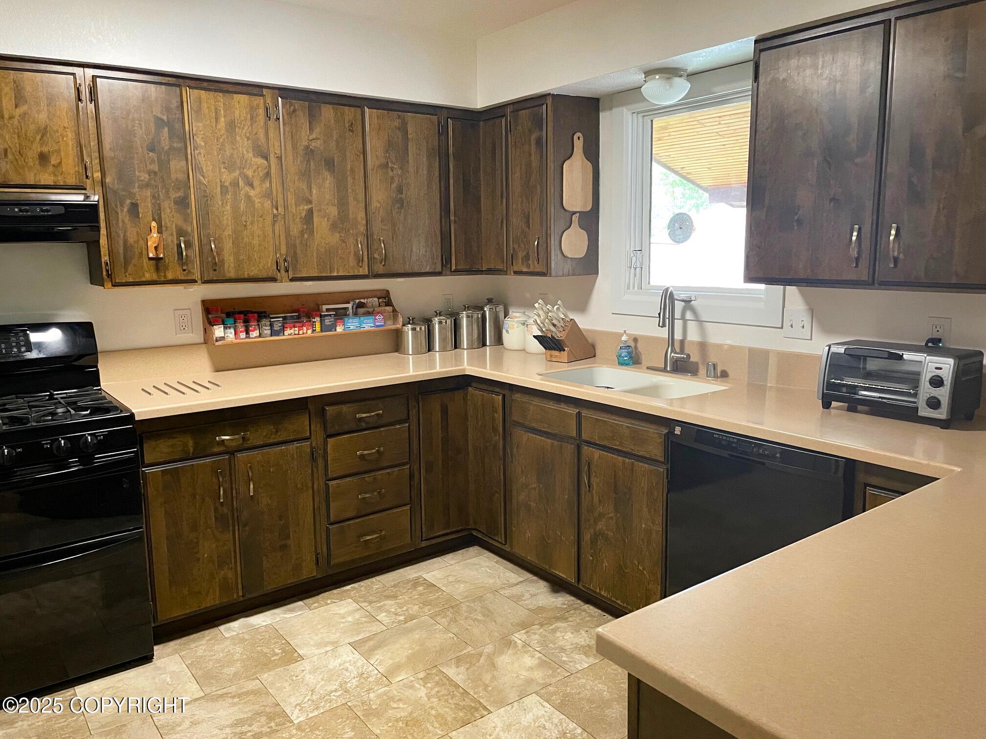 7700 E 32 Avenue, Anchorage, Alaska image 7