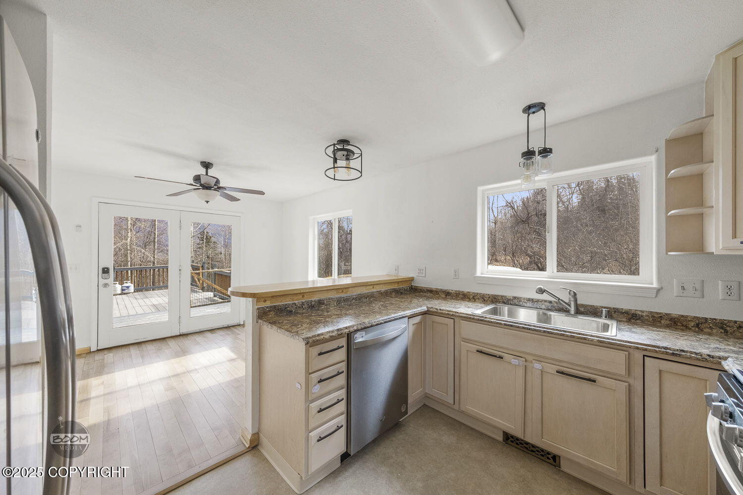 7300 Waterfall Drive, Eagle River, Alaska image 18