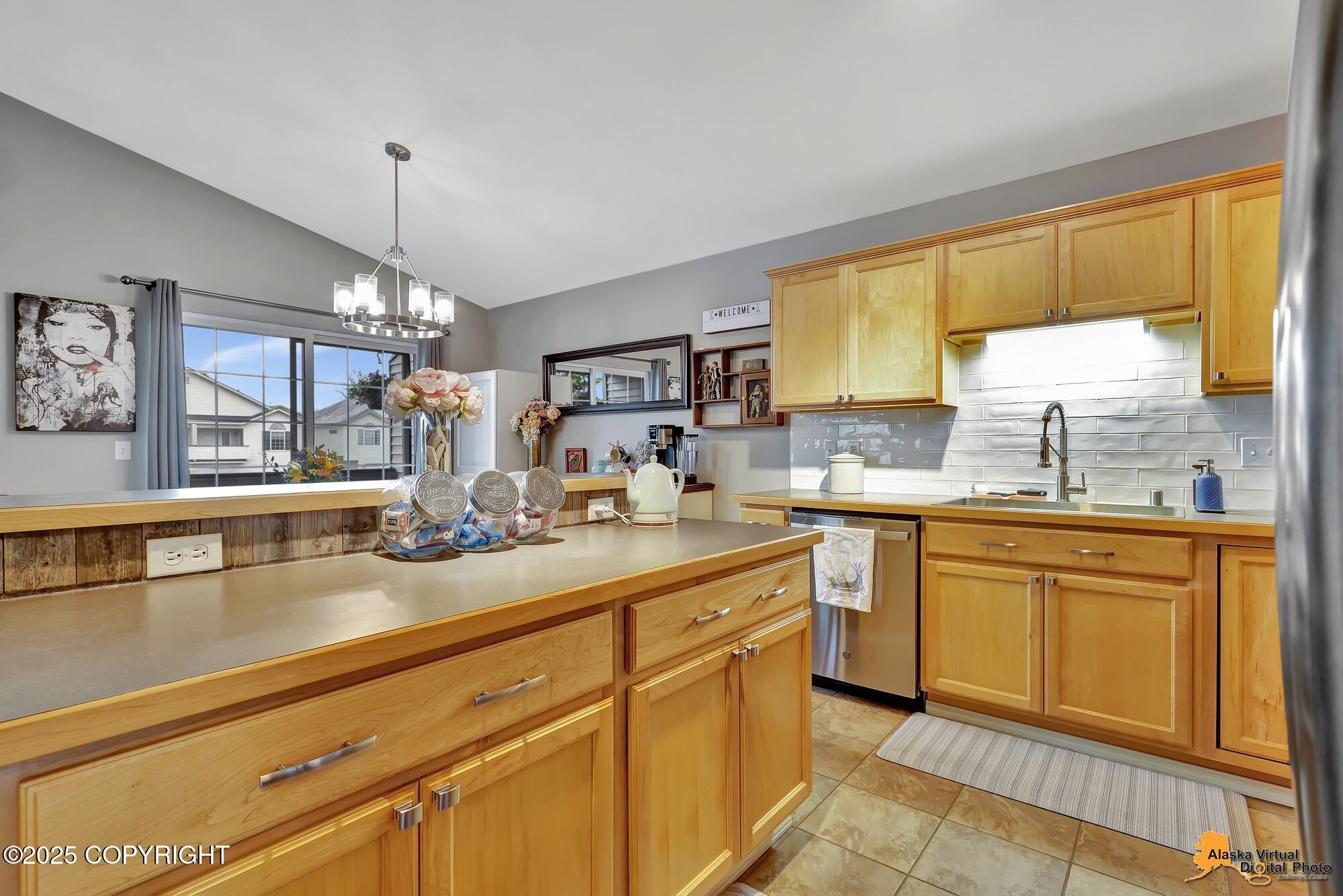 222 Whisper Knoll Circle #B, Anchorage, Alaska image 21
