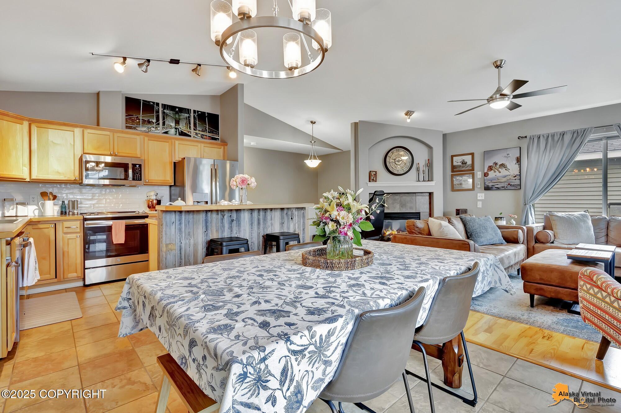 222 Whisper Knoll Circle #B, Anchorage, Alaska image 18