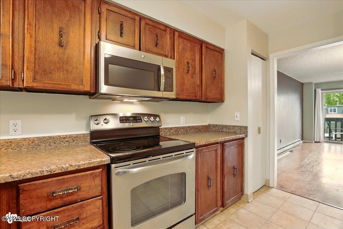 3610 Burl Court, Anchorage, Alaska image 5