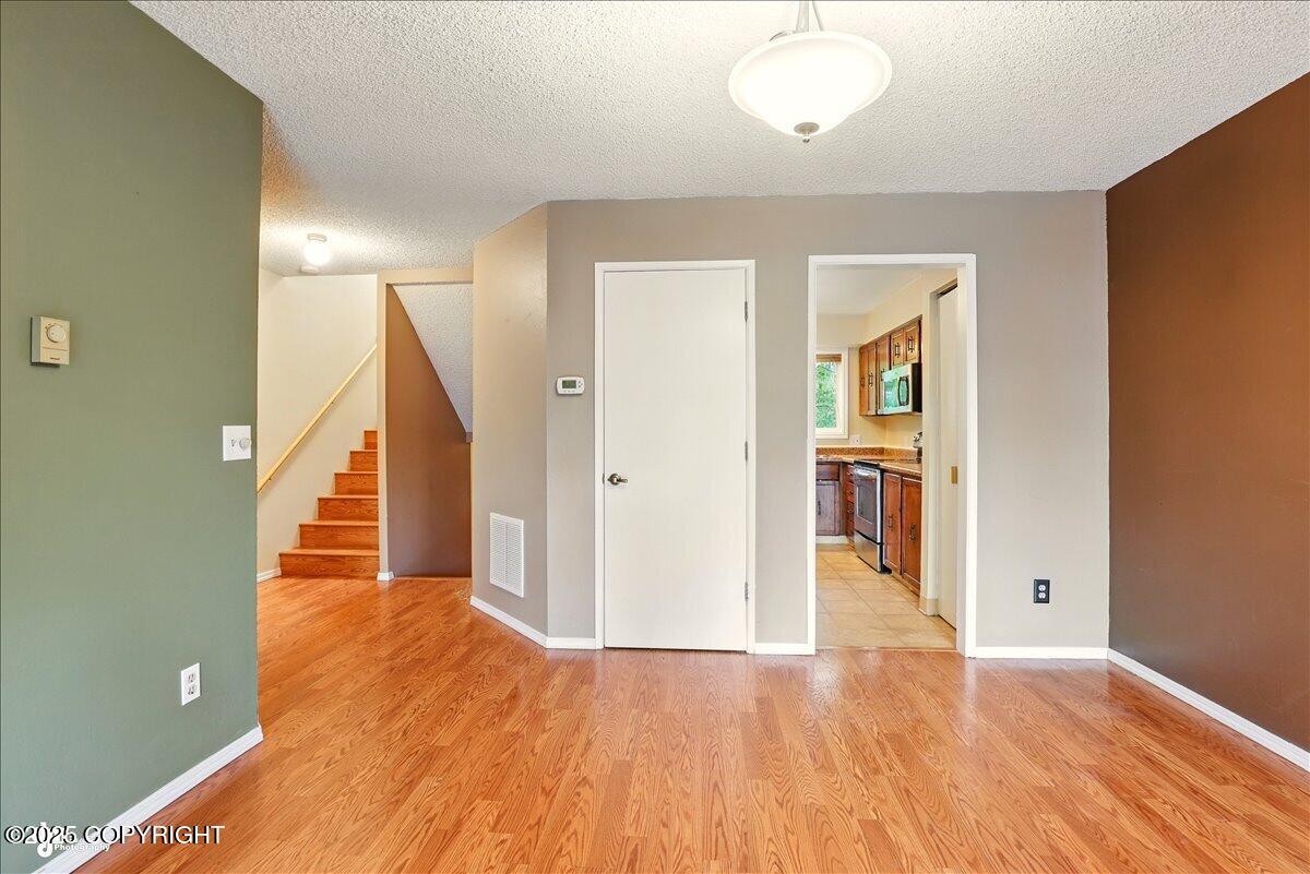 3610 Burl Court, Anchorage, Alaska image 10