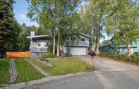 Homes For Sale - 3311 Wells Circle<br/> Anchorage, AK 99508