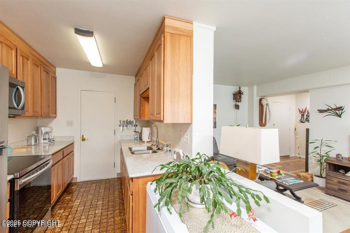 Whittier, Alaska 99693, United States, 2 Bedrooms Bedrooms, ,1 BathroomBathrooms,Residential,Active,177033